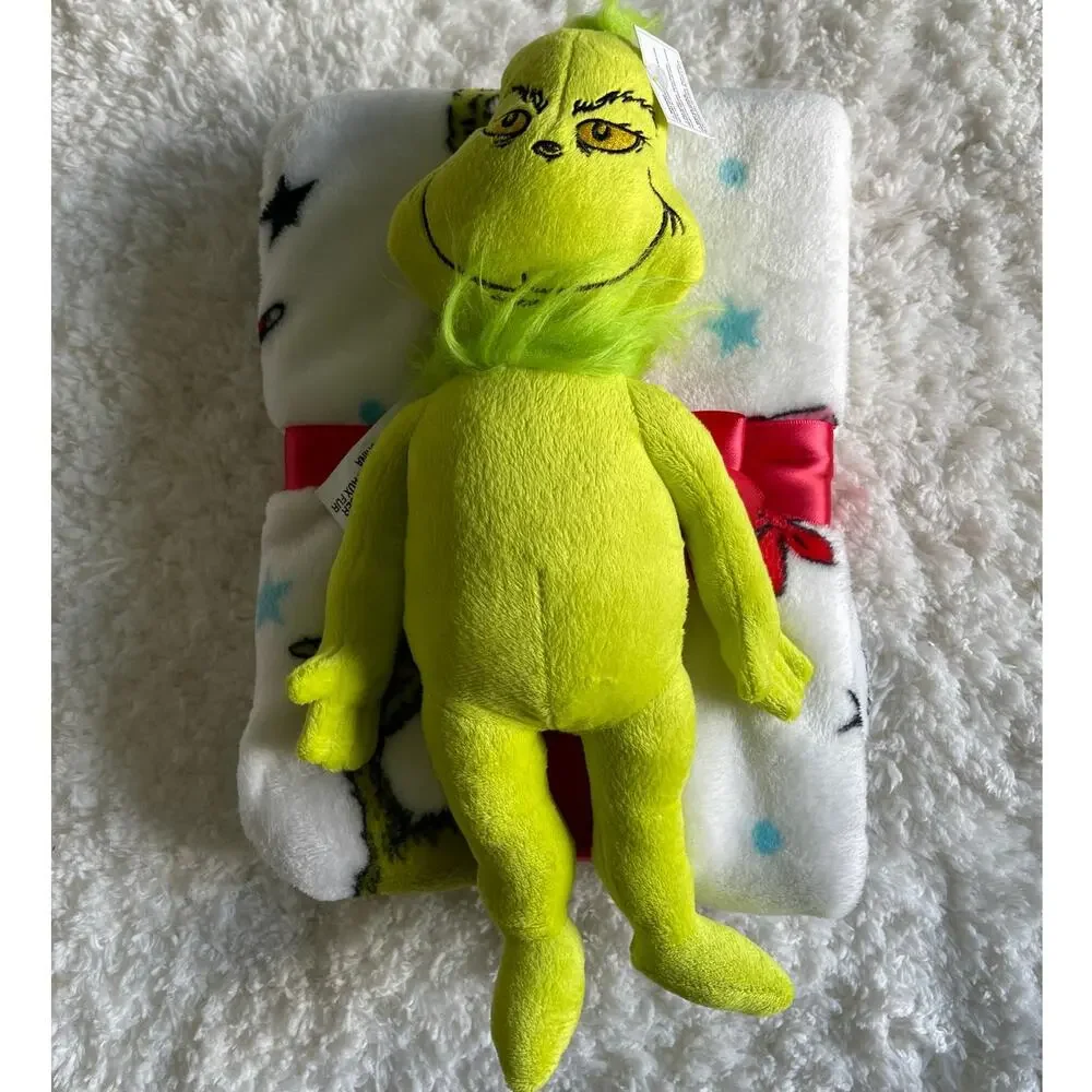 Dr. Seuss The Grinch Throw with Character Christmas Pillow Plush Set NEW Green